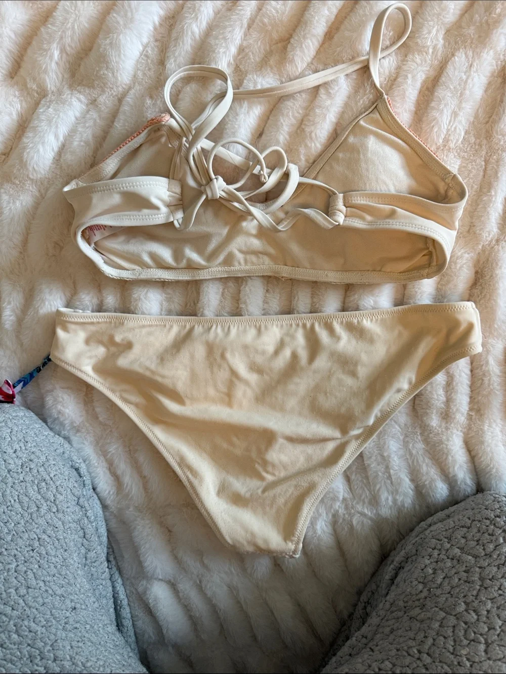 BUNDLE SIZE M  Women’s Bikini Tops sets